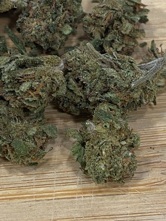 Fleurs de CBD, arômes naturels et relaxants,légales, bio, pas cher, cbd pour dormir, contre le stress, sucré, boisé, floral, outdoor, France, Béarn, blueberry 