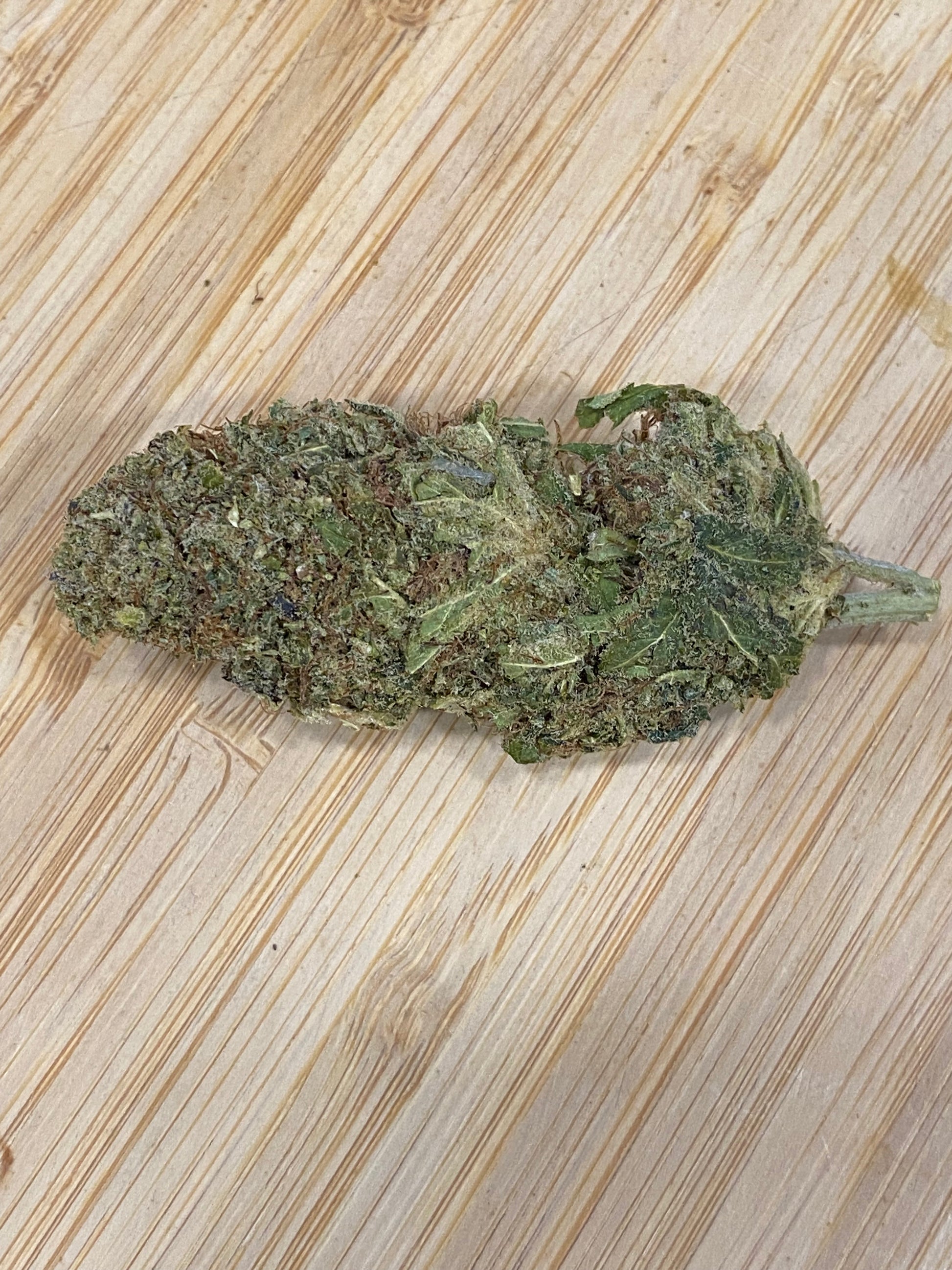 Fleurs de CBD, arômes naturels et relaxants,légales, bio, pas cher, cbd pour dormir, contre le stress, sucré, boisé, floral, neo, chupa zen