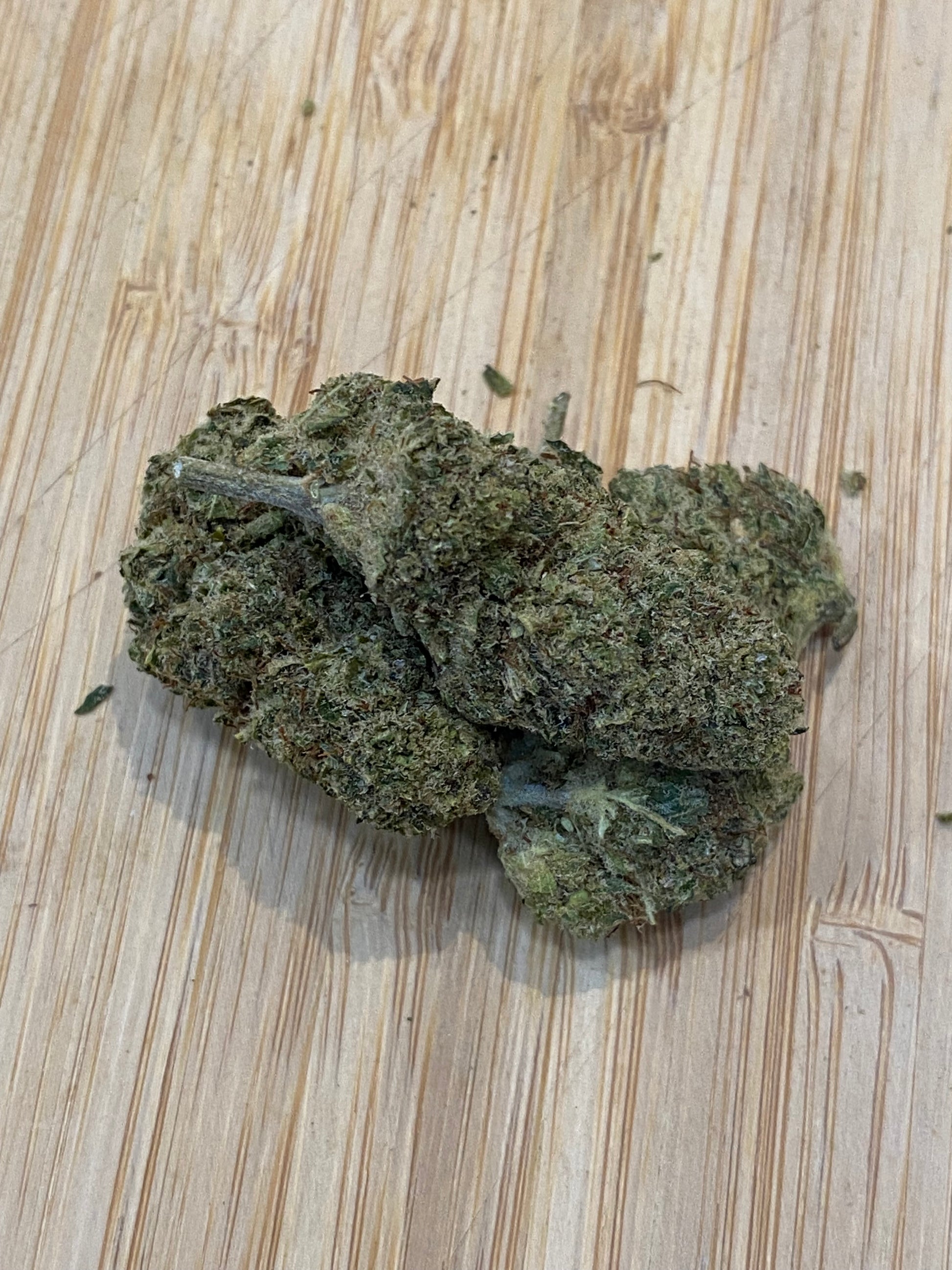 Fleurs de CBD, arômes naturels et relaxants,légales, bio, pas cher, cbd pour dormir, contre le stress, sucré, boisé, floral, gorilla glue