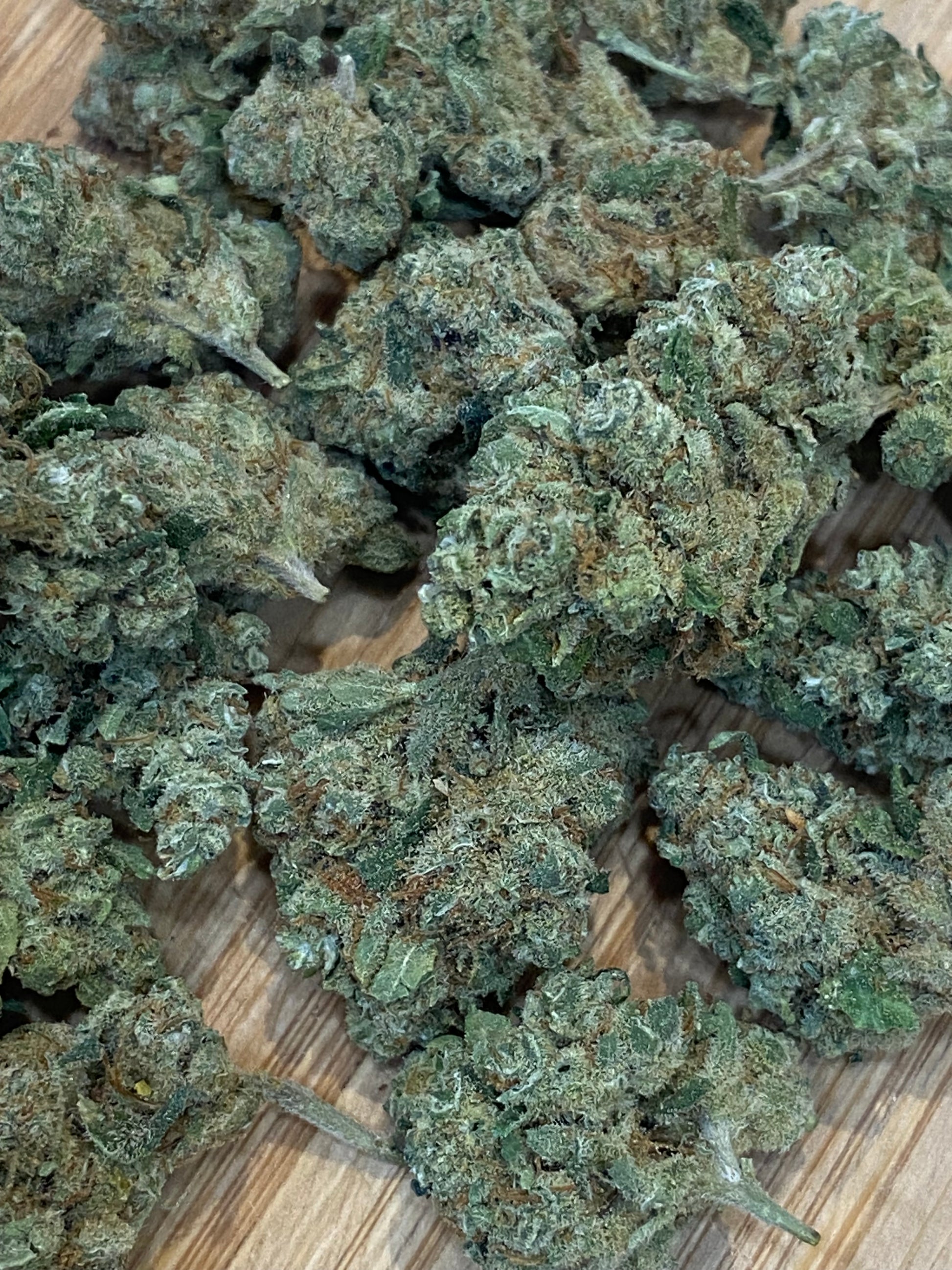 Fleurs de CBD, arômes naturels et relaxants,légales, bio, pas cher, cbd pour dormir, contre le stress, sucré, boisé, citronné