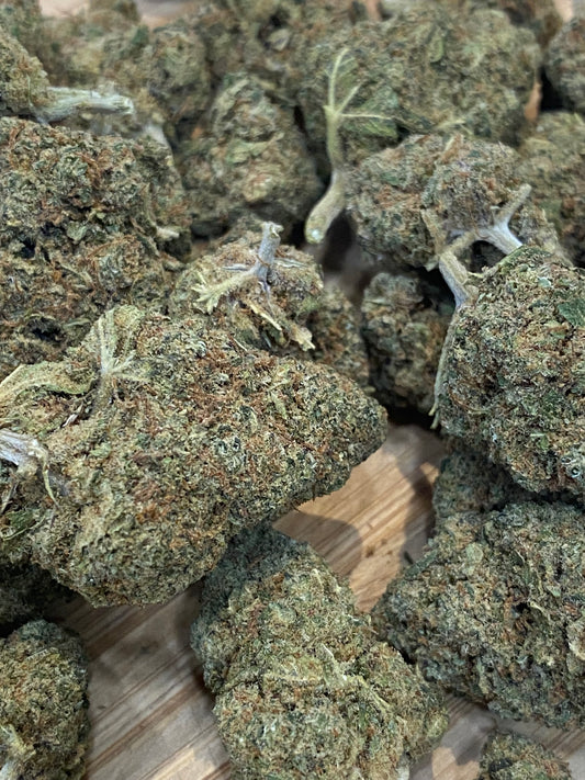 Fleurs de CBD, arômes naturels et relaxants,légales, bio, pas cher, cbd pour dormir, contre le stress, sucré, boisé, floral, indoor