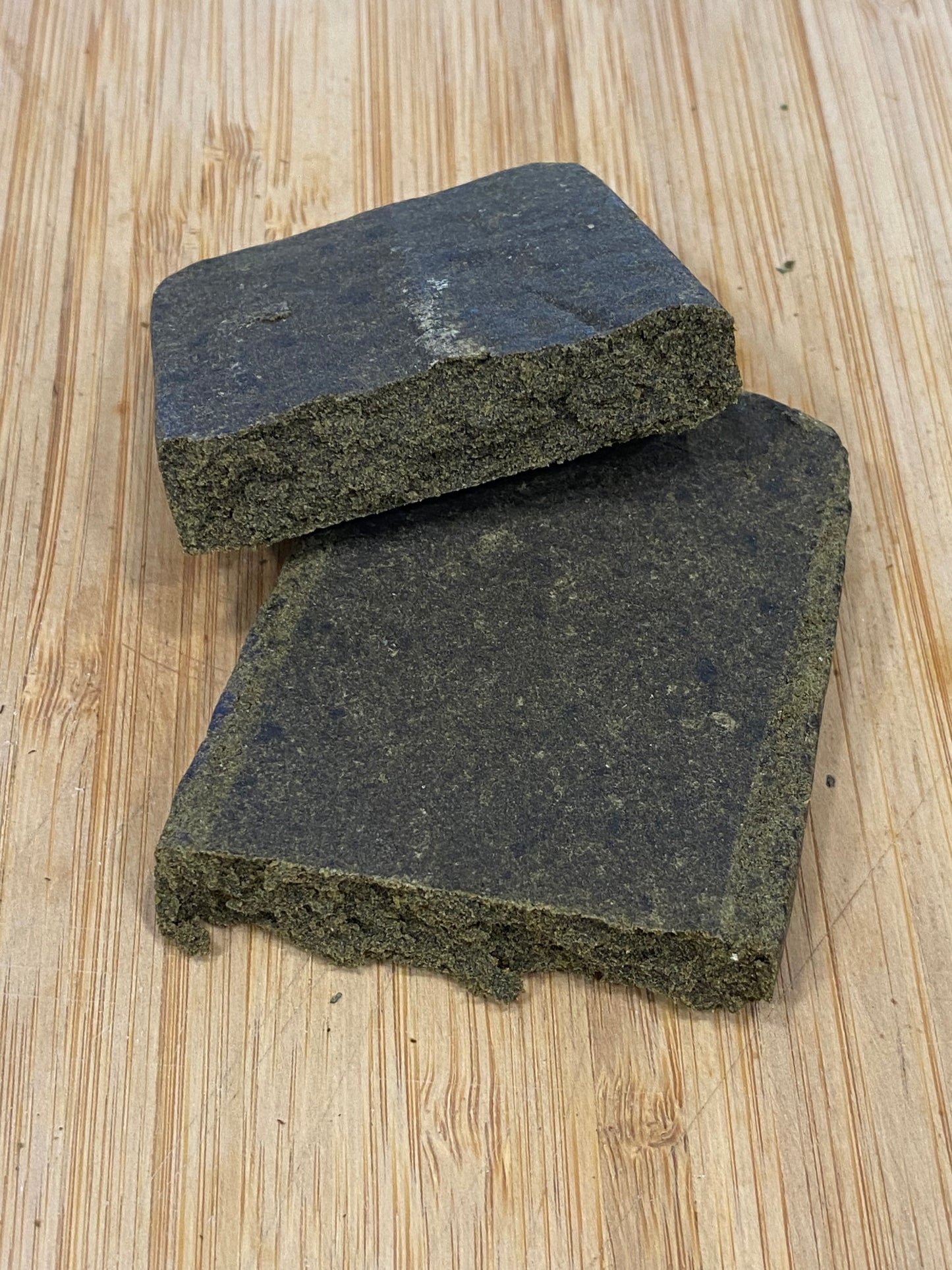 power, hash, résine de CBD, hash, pollen, qualité premium, détente, relaxation, apaisants, suisse, gras, friable .