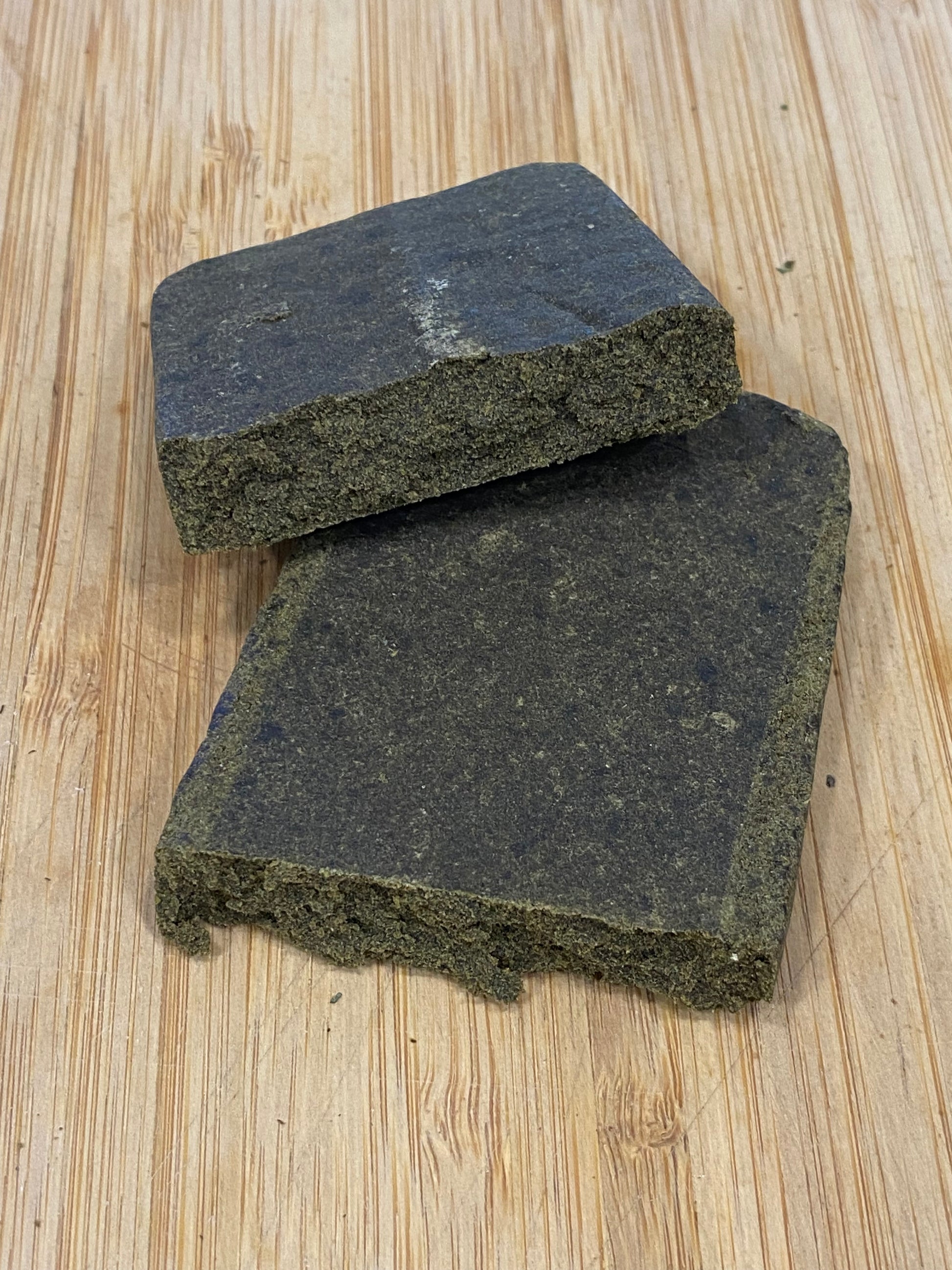 power, hash, résine de CBD, hash, pollen, qualité premium, détente, relaxation, apaisants, suisse, gras, friable .