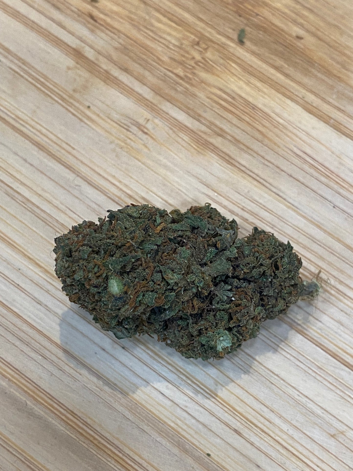 Fleurs de CBD, arômes naturels et relaxants,légales, bio, pas cher, cbd pour dormir, contre le stress, sucré, boisé, floral, watermelon